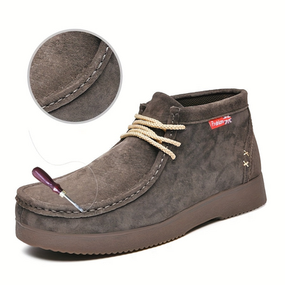 Men’s moccasin ankle boots with laces and a treaded sole in a suede look