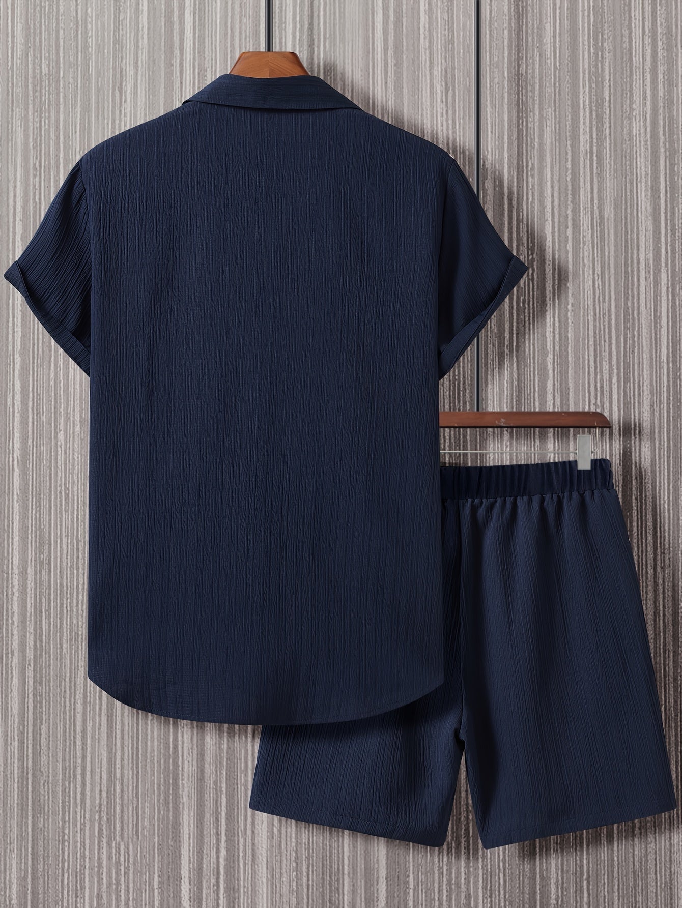 Men's Summer Casual Set with Short-Sleeve Shirt and Shorts – Ideal for Everyday and Vacation