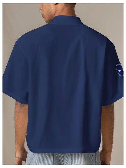 Herren Freizeit Kurzarm-Hemd mit Blumenapplikationen und Camp-Kragen – Modernes Sommer-Design