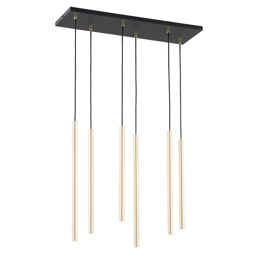 Hanglamp met zes dunne gouden buizen aan zwarte snoeren onder een rechthoekige zwarte plafondplaat