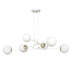 Witte hanglamp met zes matwitte glazen bollen op een stalen frame met gouden details