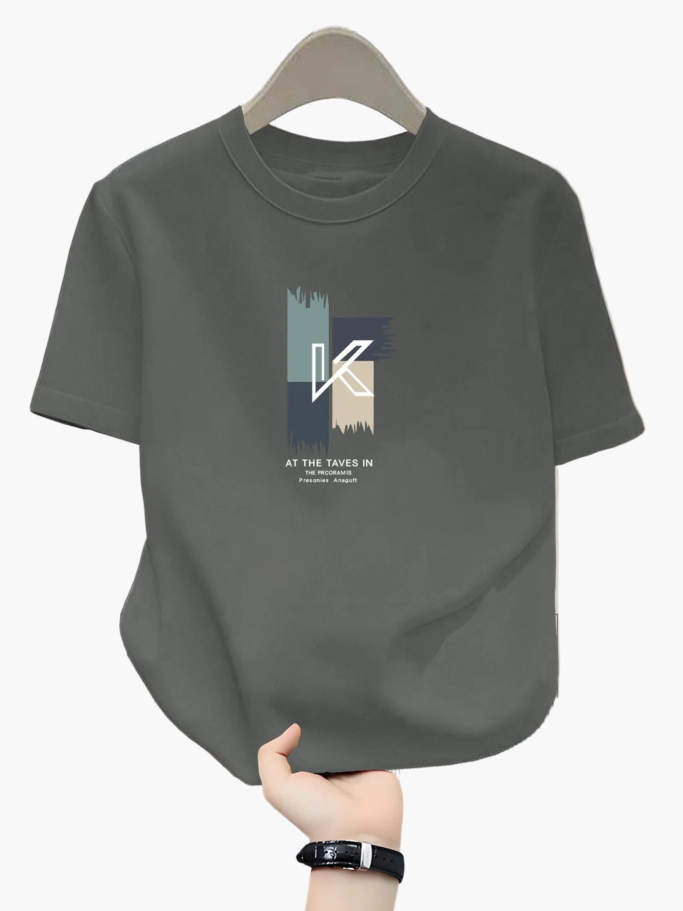 Men's T-shirt with modern K-print, casual, streetwear style, ideal for everyday and leisure use