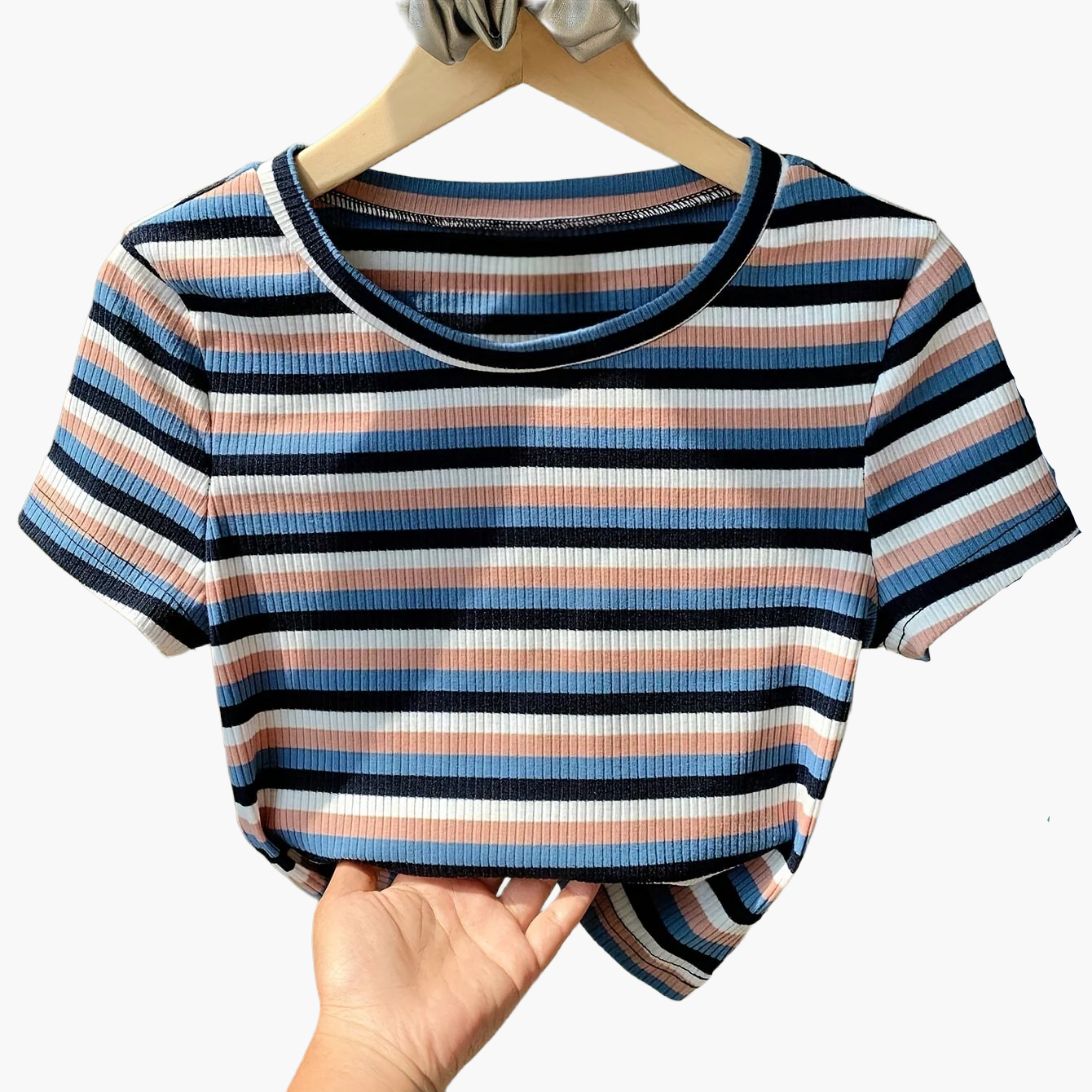 Women's Short-Sleeve T-Shirt with Stripe Pattern – Modern Casual Shirt in Retro Style