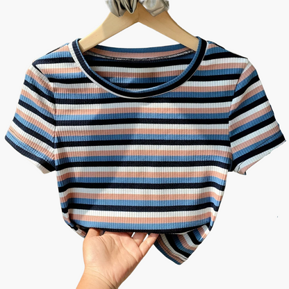 Women's Short-Sleeve T-Shirt with Stripe Pattern – Modern Casual Shirt in Retro Style