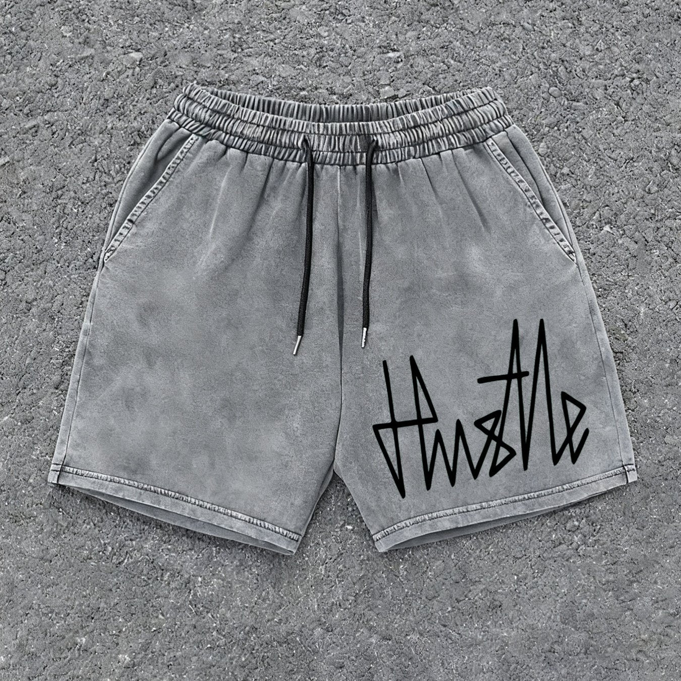 Herren Streetwear Shorts mit „Hustle“-Print – Lässige Urban Style Shorts für Alltag und Freizeit