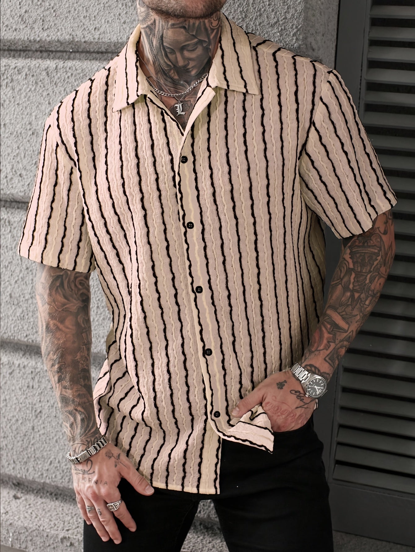 Men's Short-Sleeve Striped Shirt – Modern Summer Shirt for Leisure & Vacation