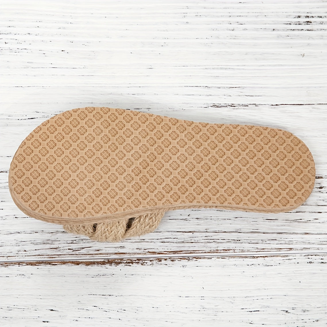 Women's Summer Shoes – Fashionable Sandals with Cross Straps and Flat Sole for Leisure and Vacation