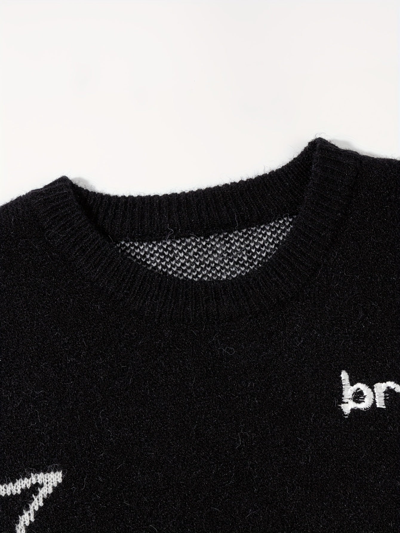 Unisex knitted sweater with a round neckline and planet motif – oversized, loose fit