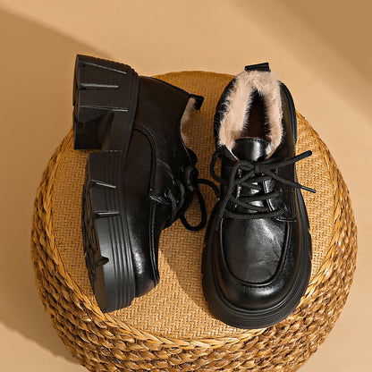 Plateau Derby-Schuhe mit Fütterung, Schnürung, profiliertem Absatz