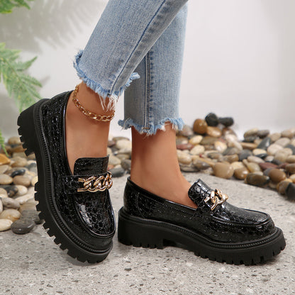 Damen Chunky Chain Loafer Slip-Ons – Modische Alltagsschuhe mit Plateau und Kettendetail