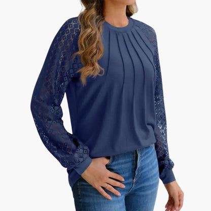 Women's blouse with pleated design and lace sleeves – Elegant fashion for everyday and office