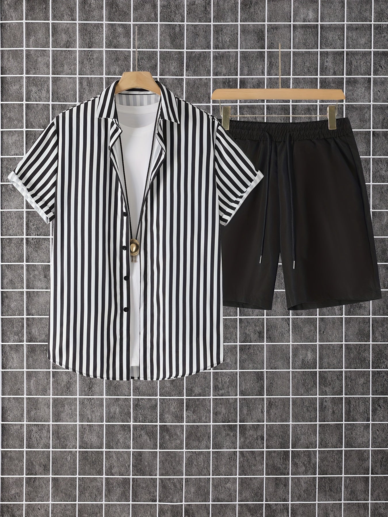 Men's Summer Set – Modern Casual Outfit with Striped Short-Sleeve Shirt and Shorts, Ideal for Vacation & Everyday Wear