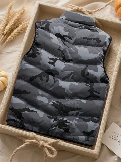 Men's quilted vest with stand-up collar & camouflage pattern