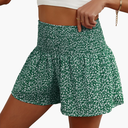 Women's summer shorts with floral pattern and smocked waistband – Casual high waist leisure pants