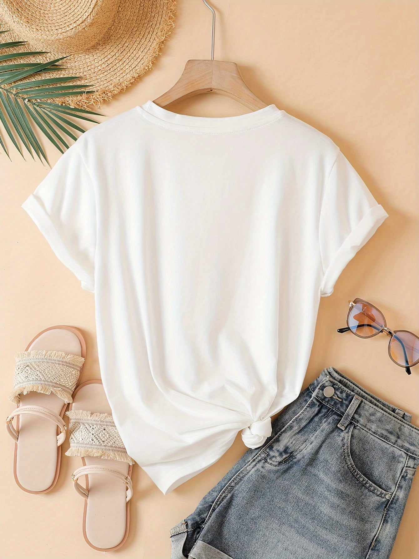 Women's T-shirt with 'Perfectly Imperfect' Print – Casual Style, Motivational Design, Everyday & Leisure