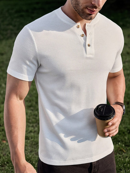 Herren Kurzarm Henley Shirt mit Struktur – Modernes Freizeitoberteil für stilvolle Anlässe