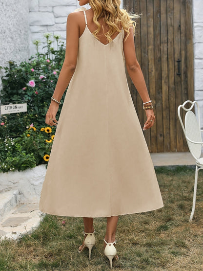 Women's Elegant Maxi Dress with V-Neck and Floral Applique – Perfect for Summer Parties and Garden Gatherings
