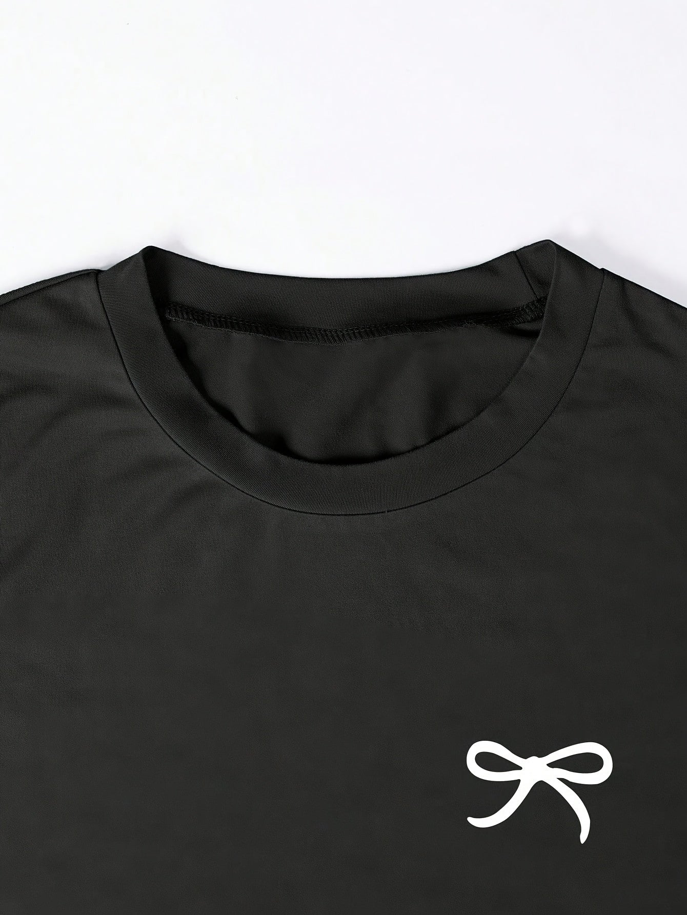 Women's Basic T-Shirt with Bow Embroidery and Ruching – Everyday & Casual