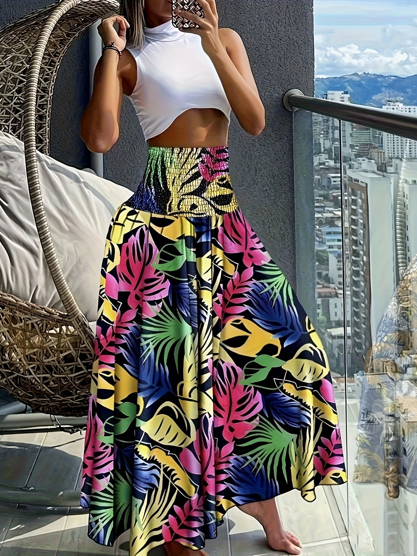Women's maxi skirt with tropical floral pattern – Elegant summer skirt for leisure and vacation