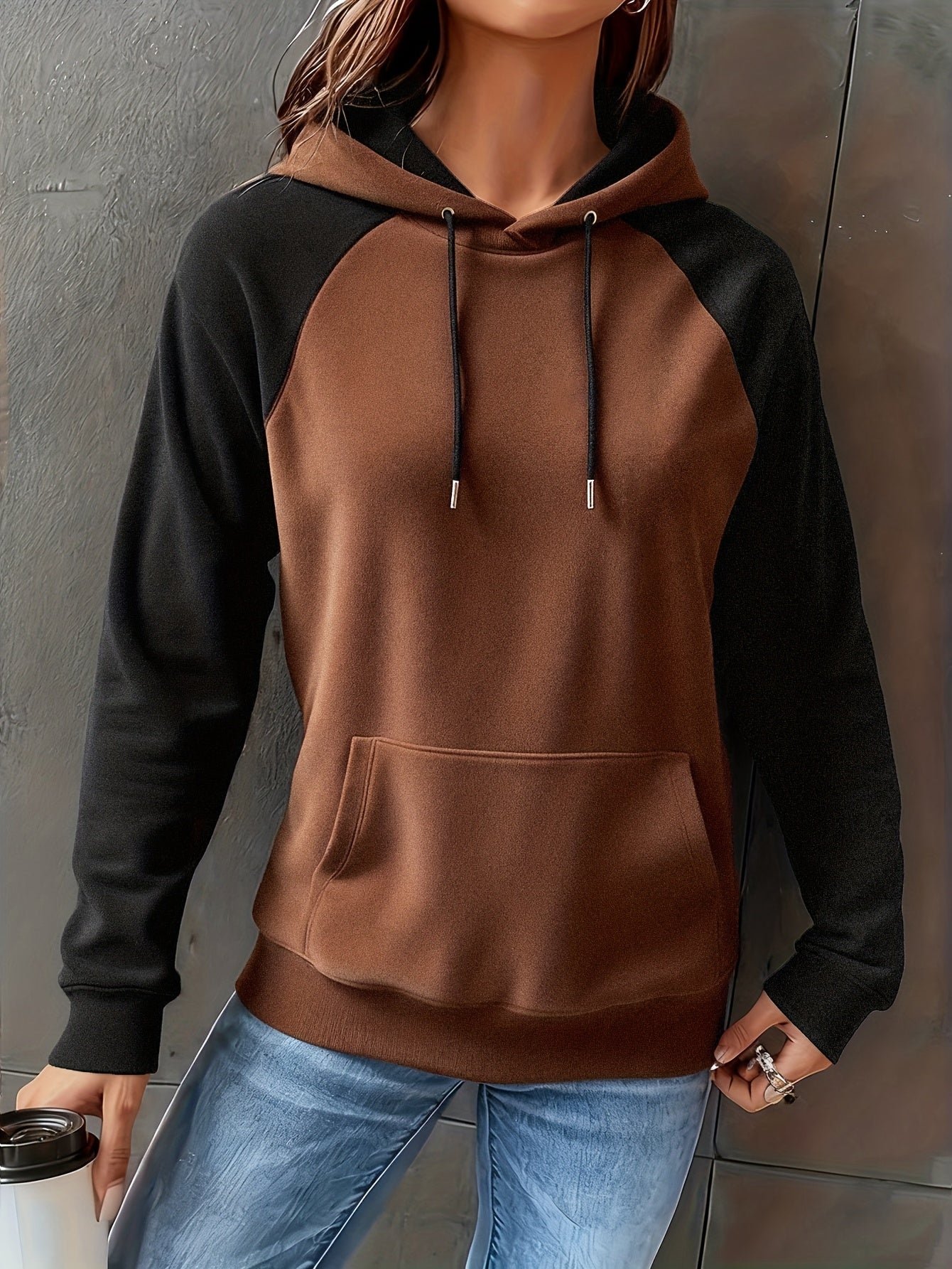 Women's brown-black hoodie with a hood and kangaroo pocket