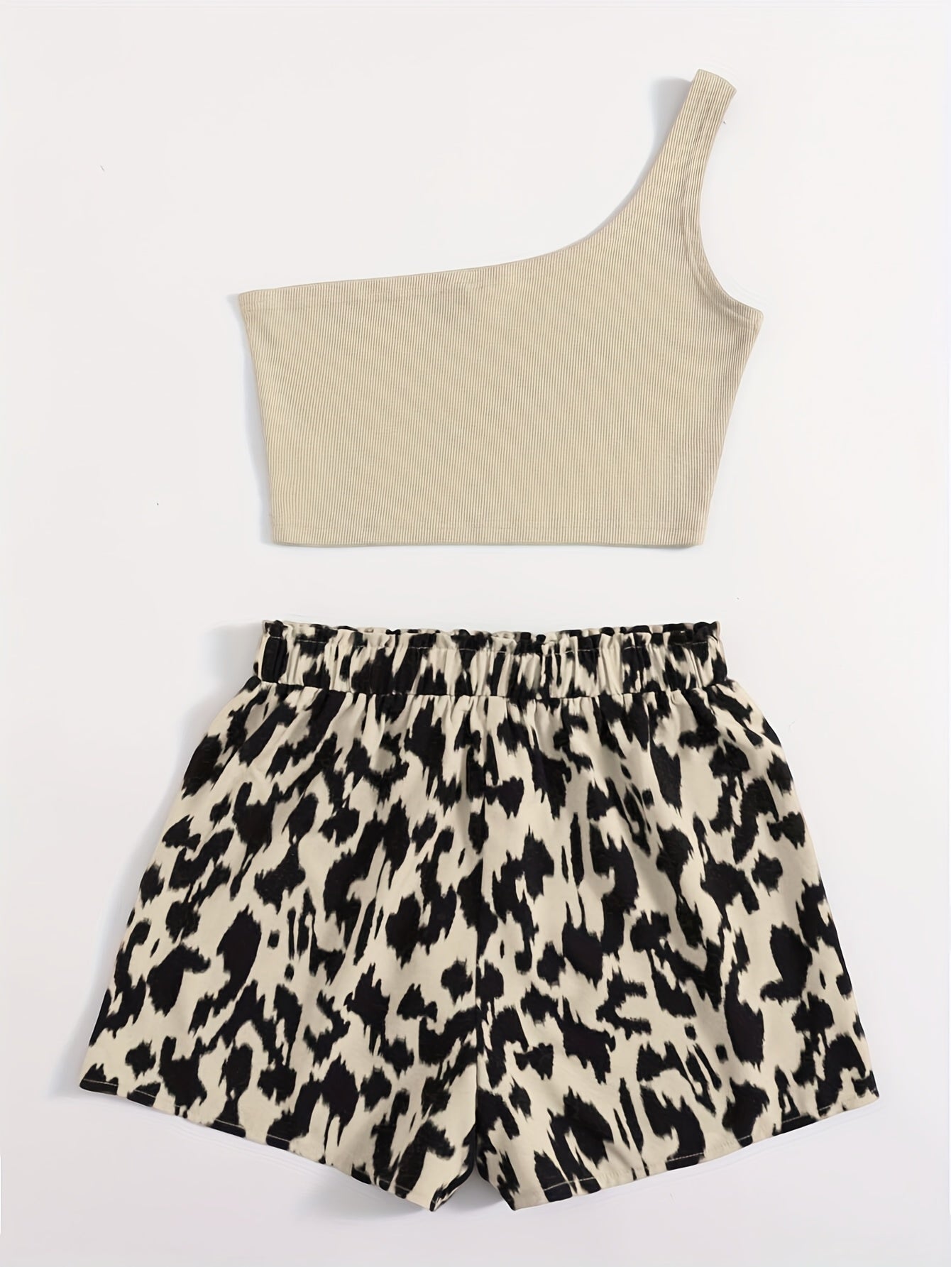 Damen Zweiteiler Set mit One-Shoulder Top und Animal Print Shorts – Elegantes Sommer Outfit