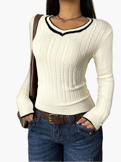 Women's knitted sweater in vintage style with V-neck – figure-hugging, everyday & leisure