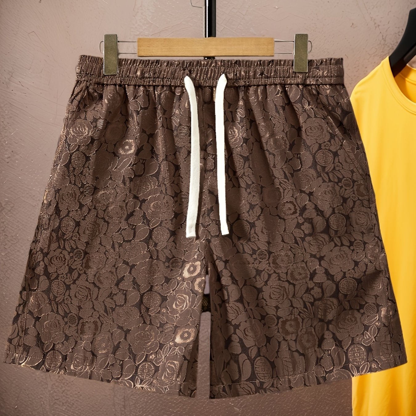 Men's jacquard shorts with floral pattern for casual and street style