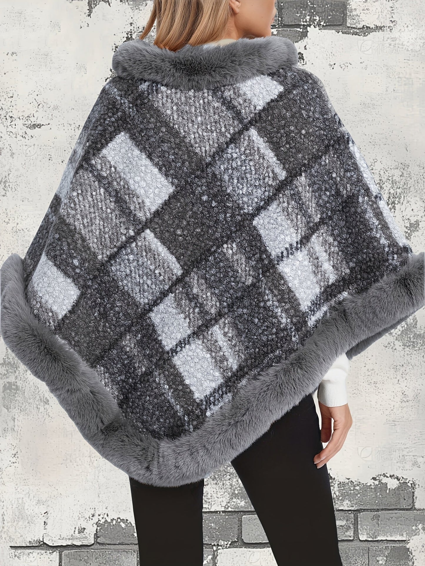 Damen Poncho mit Fellimitatbesatz, kariert, Braun/Grau