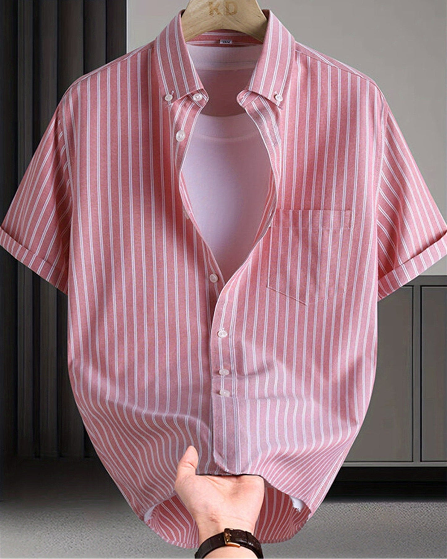Men's Short-Sleeve Shirt with Stripe Pattern – Modern Business and Casual Shirt, Regular Fit, Stylish for Everyday and Office Wear