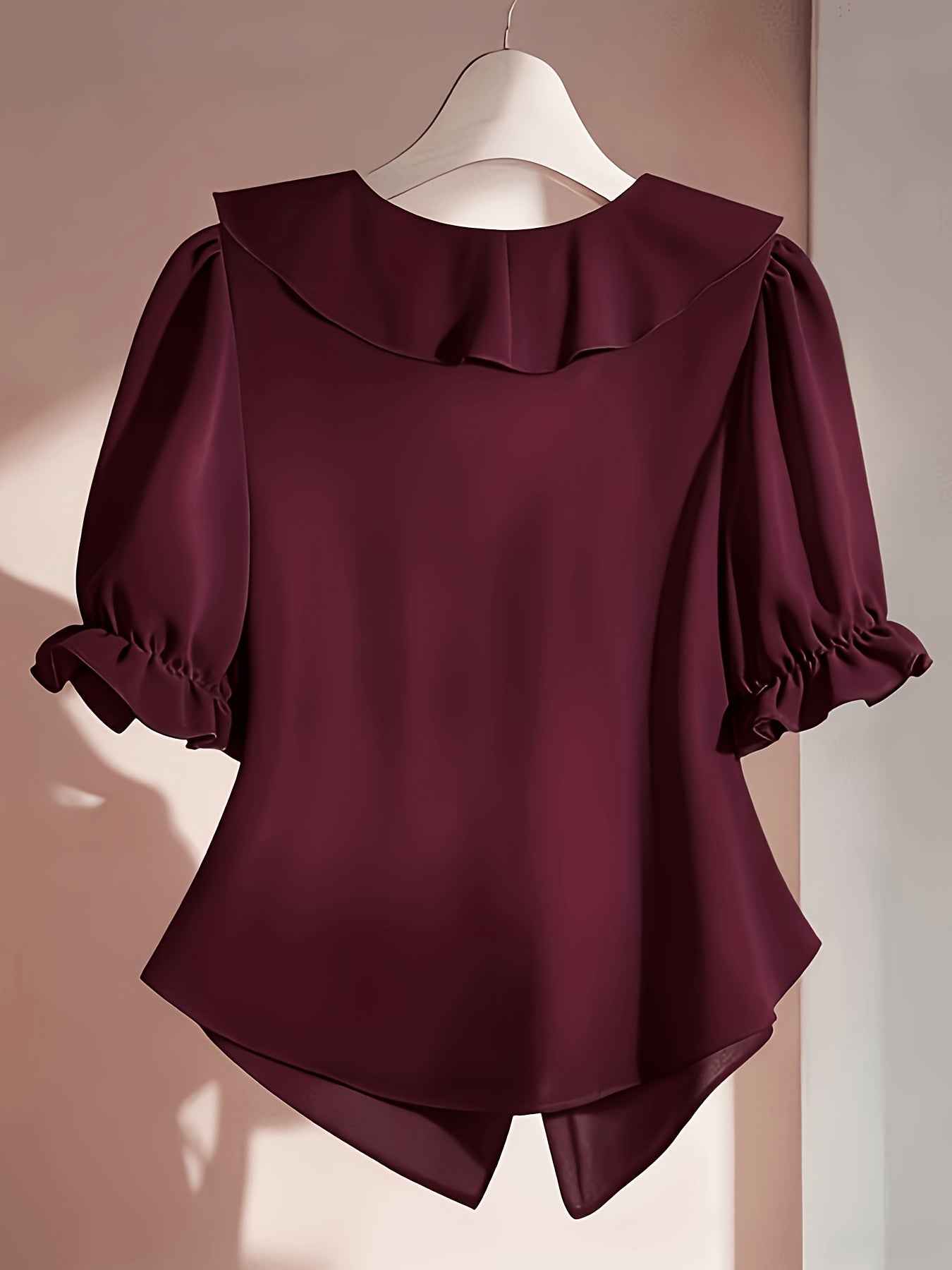 Women's ruffled blouse with frills and puff sleeves – Elegant vintage style for office and leisure