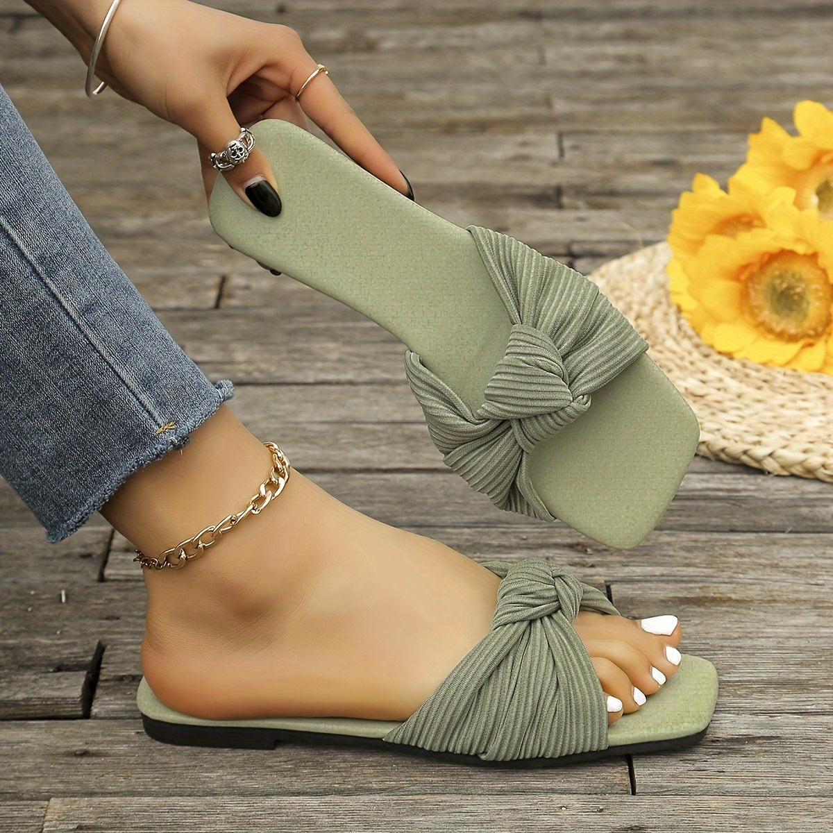 Women's Slip-On Sandals with Knot Detail – Fashionable Summer Shoes for Leisure and Everyday Wear