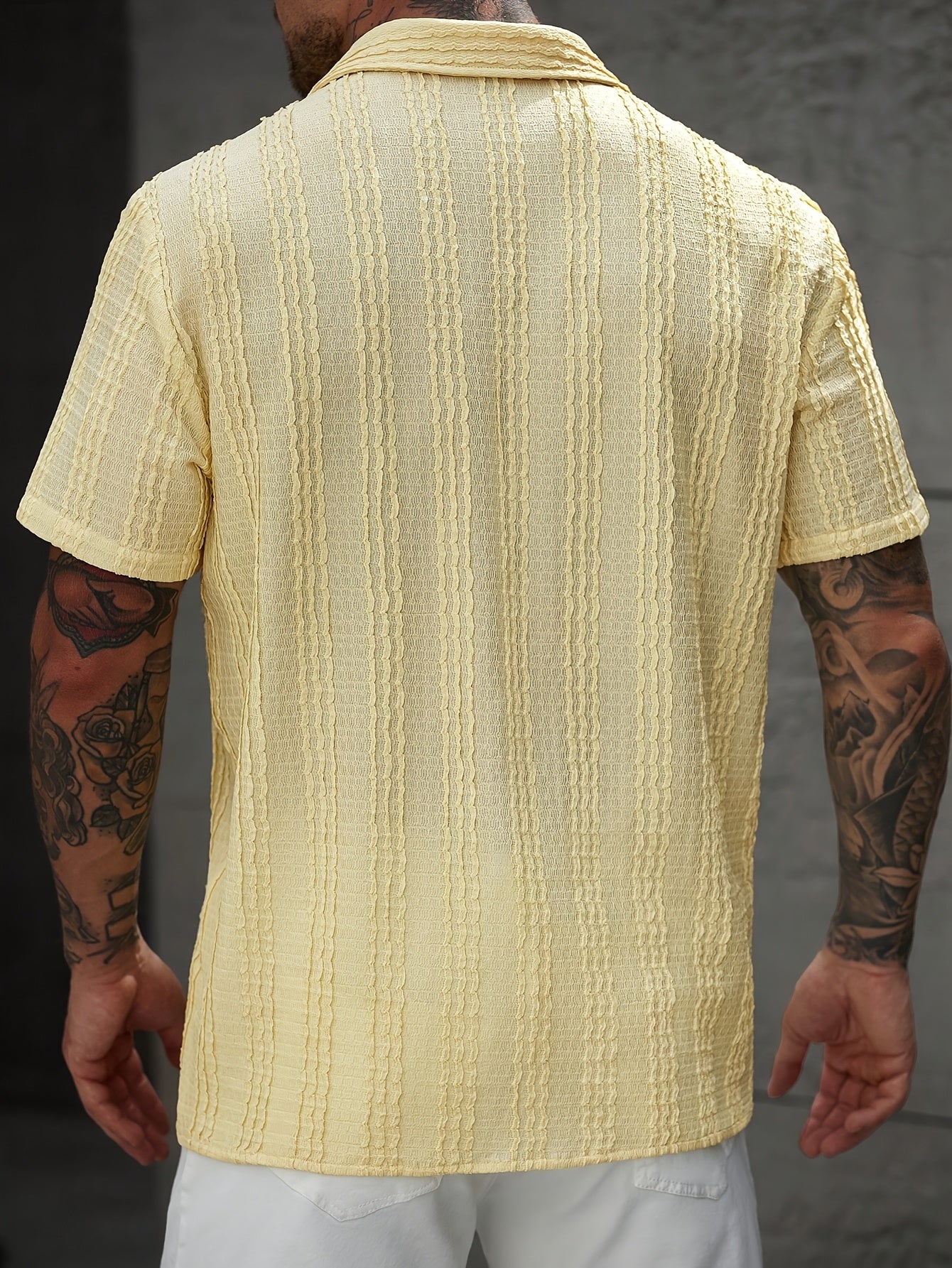 Men's Short-Sleeve Striped Shirt – Modern Summer Shirt for Leisure & Vacation