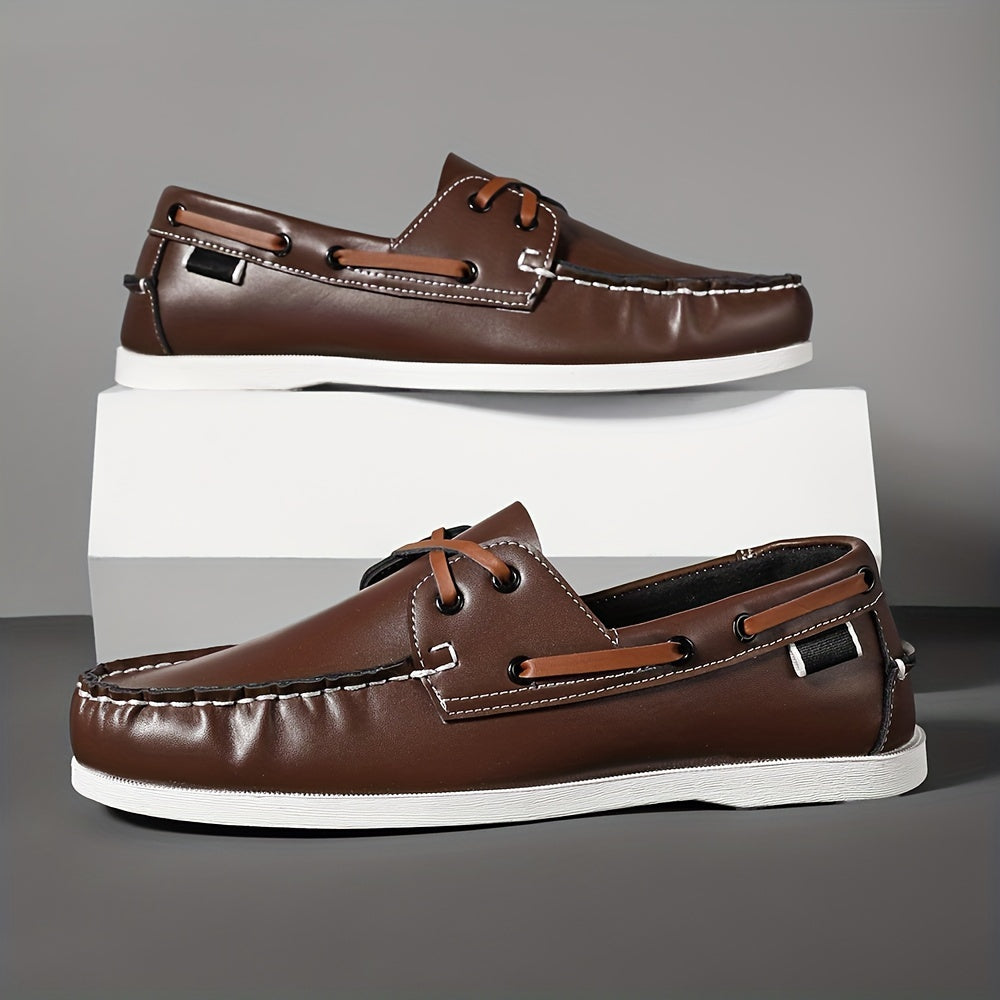 Men's boat shoes in classic moccasin style – Elegant casual shoes for everyday and leisure use
