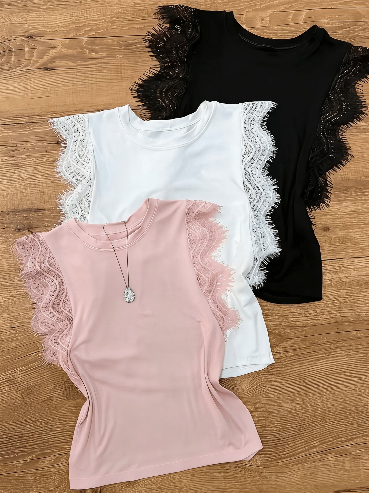 Damen Spitzen-Top mit Flügelärmeln – Elegantes Sommer Oberteil im Casual-Look