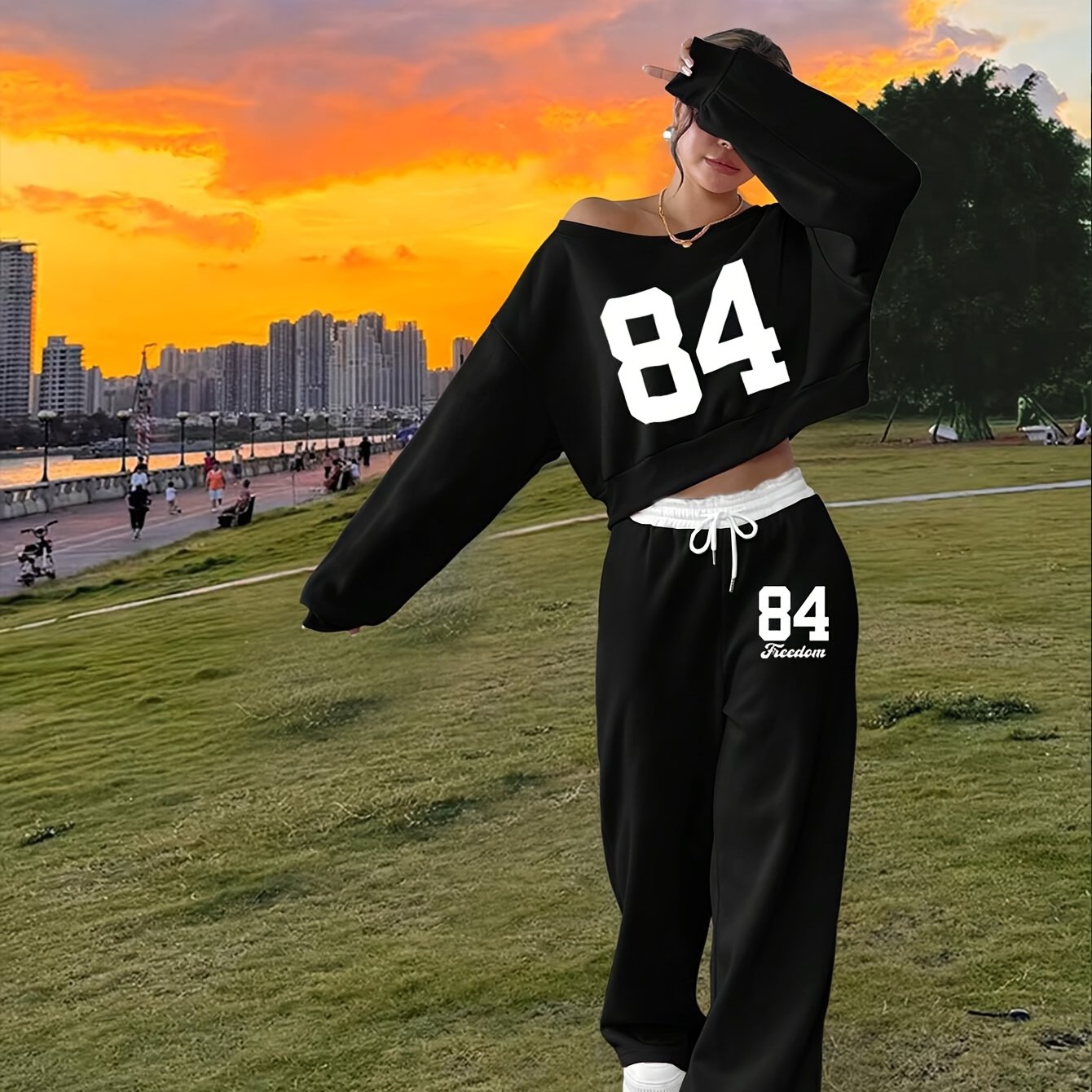 Two-piece women's tracksuit lounge set – cropped sweatshirt & wide-leg pants