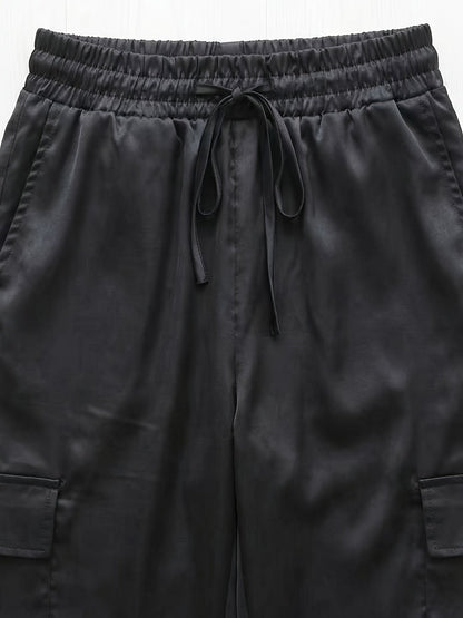 Women's jogger pants with pockets and modern cut – perfect for leisure and everyday wear