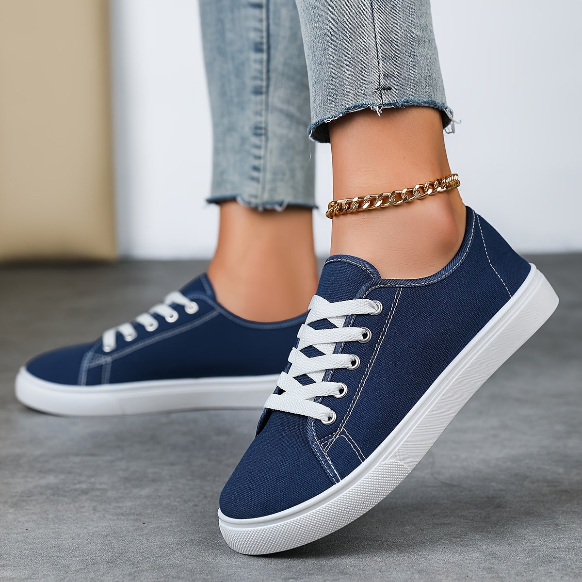 Women's casual lace-up sneakers for everyday and street style