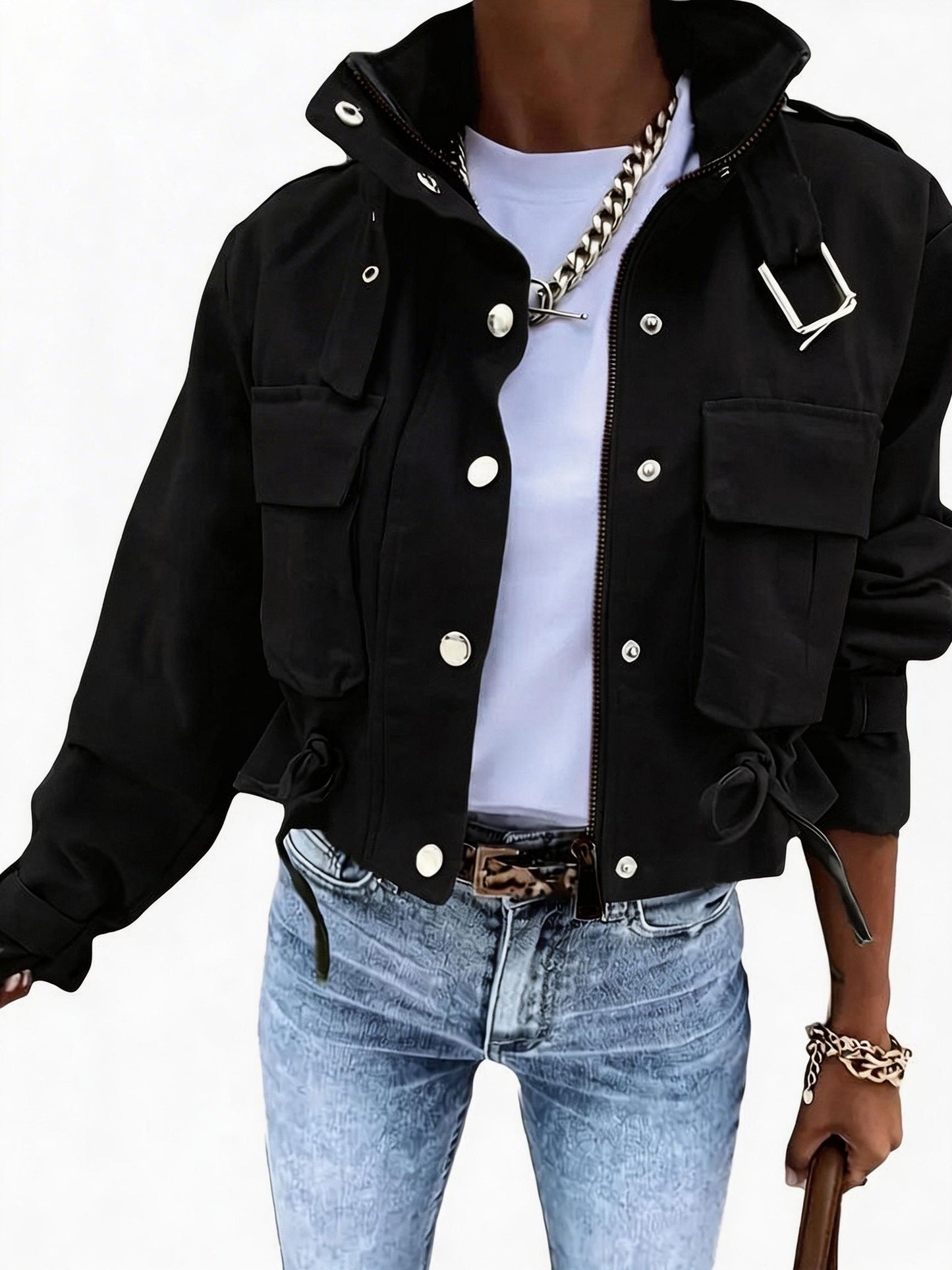 Short women's transitional jacket with zip, buttons & flap pockets