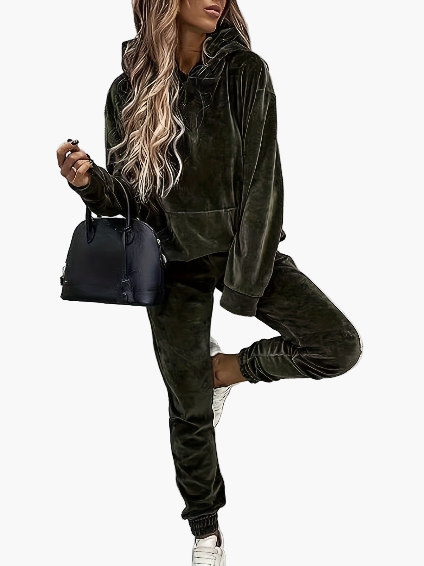 Women's casual tracksuit set with hoodie and jogging pants – Casual street style for everyday and travel