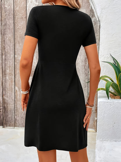 Women's summer dress with twist detail and V-neck – elegant casual style