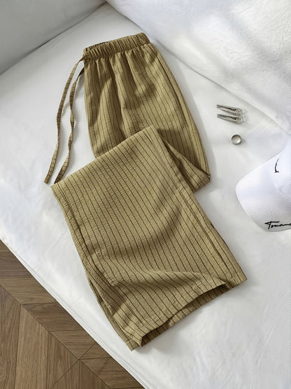 Women's casual pants with stripe pattern and relaxed fit – stylish lounge pants for everyday and leisure use
