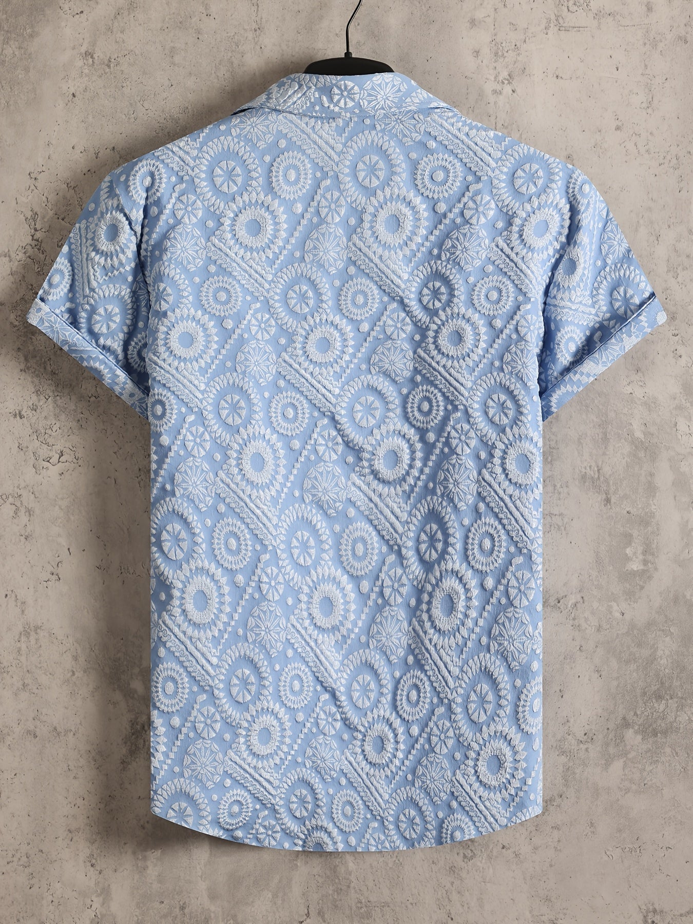 Men's Resort Short-Sleeve Shirt with Modern Medallion Pattern – Stylish Casual Shirt for Summer & Vacation