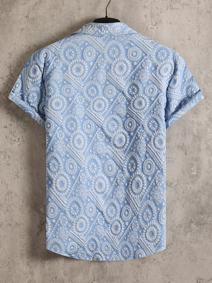 Men's Resort Short-Sleeve Shirt with Modern Medallion Pattern – Stylish Casual Shirt for Summer & Vacation