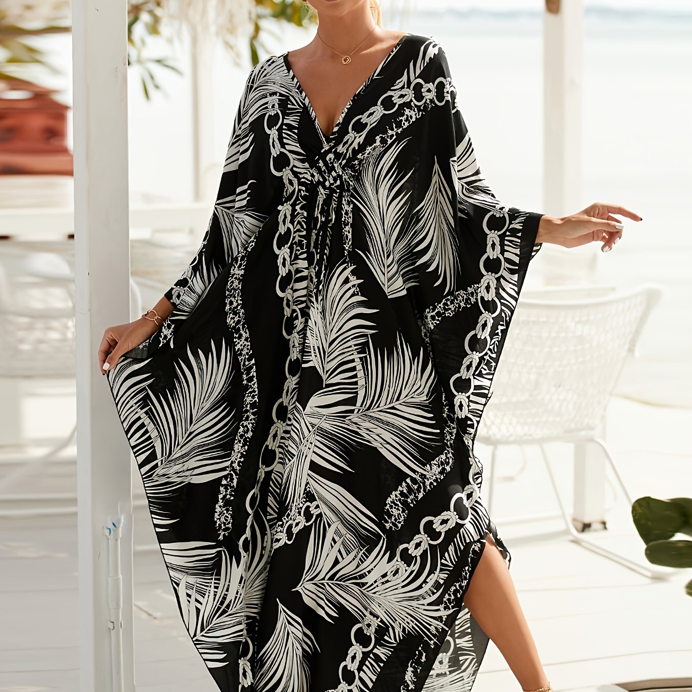 Women's Kaftan Maxi Dress with Tropical Palm Print and Chain Pattern – Perfect Beach and Resort Outfit