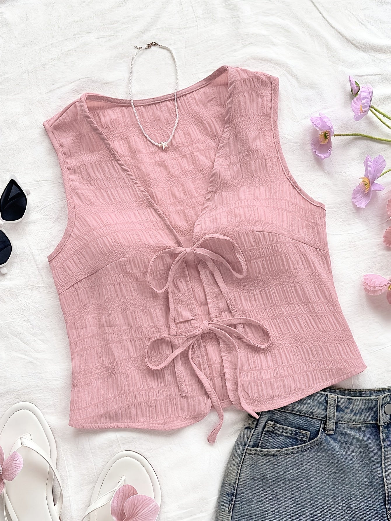 Women's sleeveless vest with tie and crinkle look – Boho streetwear for leisure & vacation