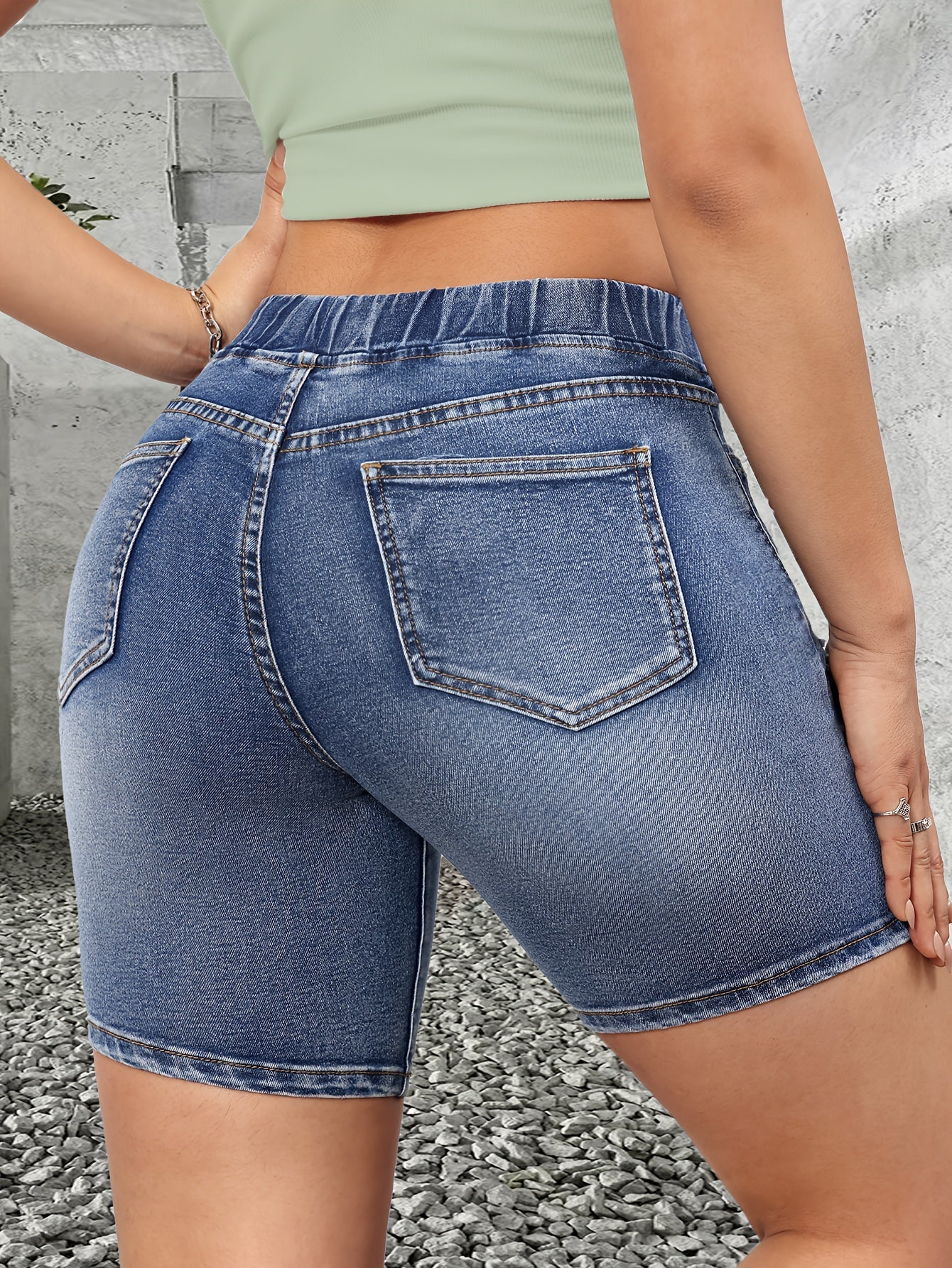 Women's Bermuda Denim Shorts in Destroyed Look with Drawstring – Casual Summer Fashion