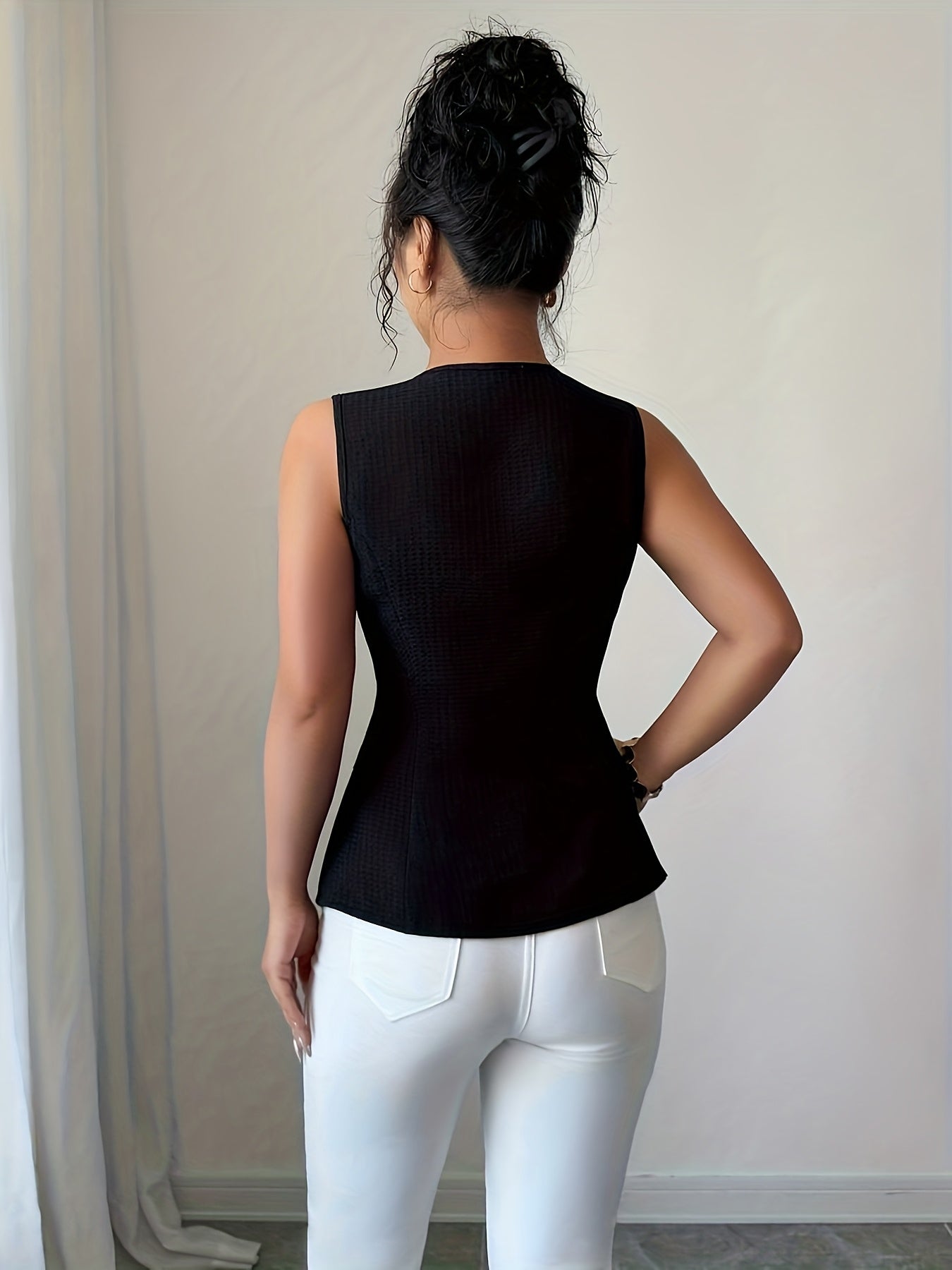 Women's Elegant Sleeveless Blouse with Gold Buttons – Business & Casual Fashion