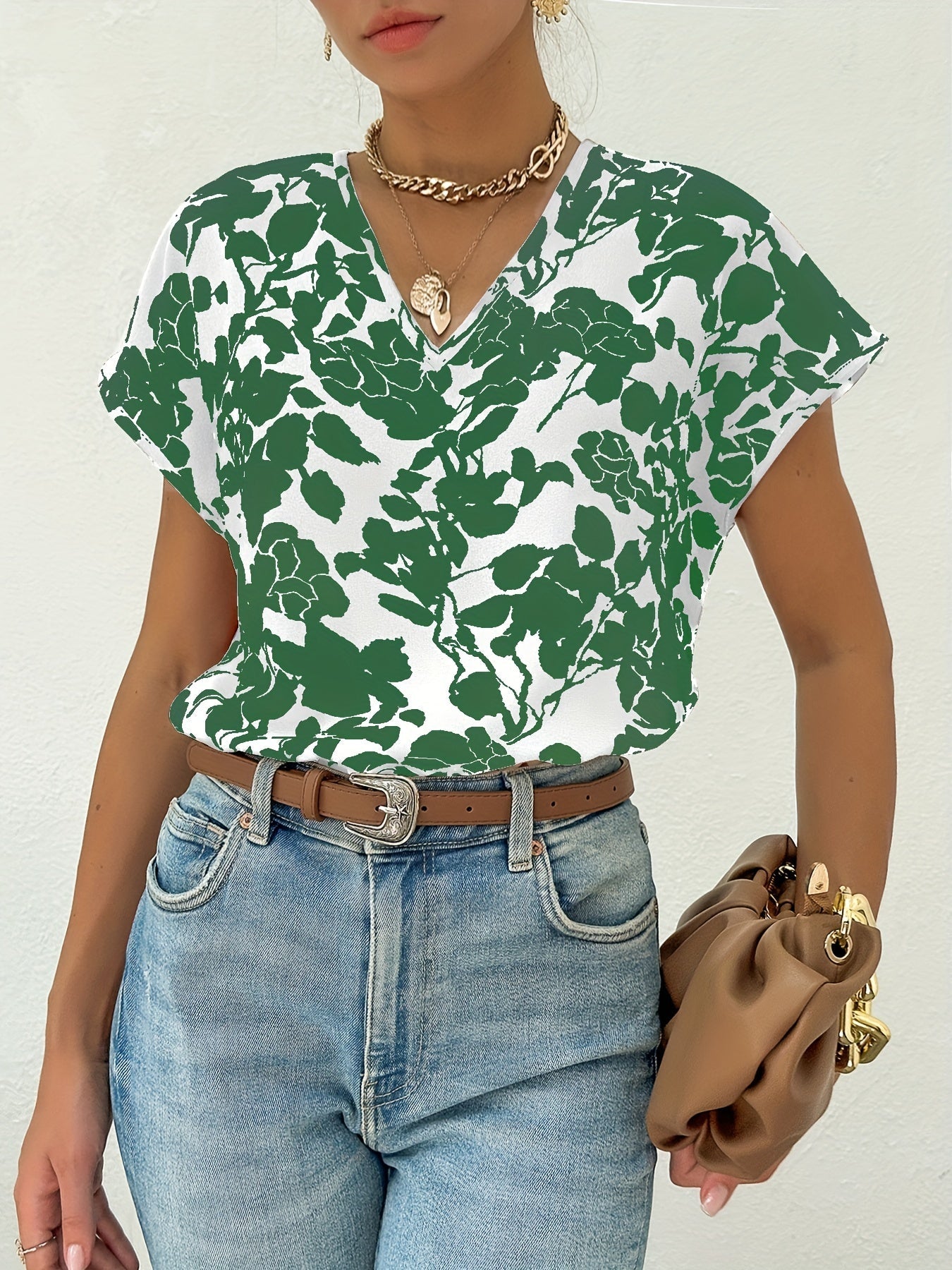 Women's Elegant Summer Blouse Shirt with Floral Pattern and V-Neck, Casual Wear