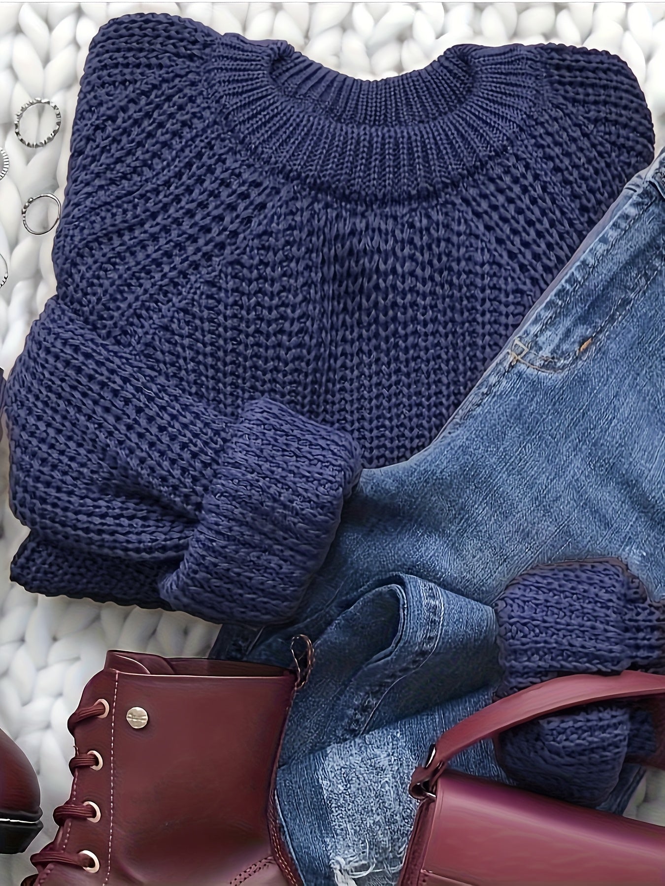 Women's knitted sweater in elegant, loose style for autumn and winter