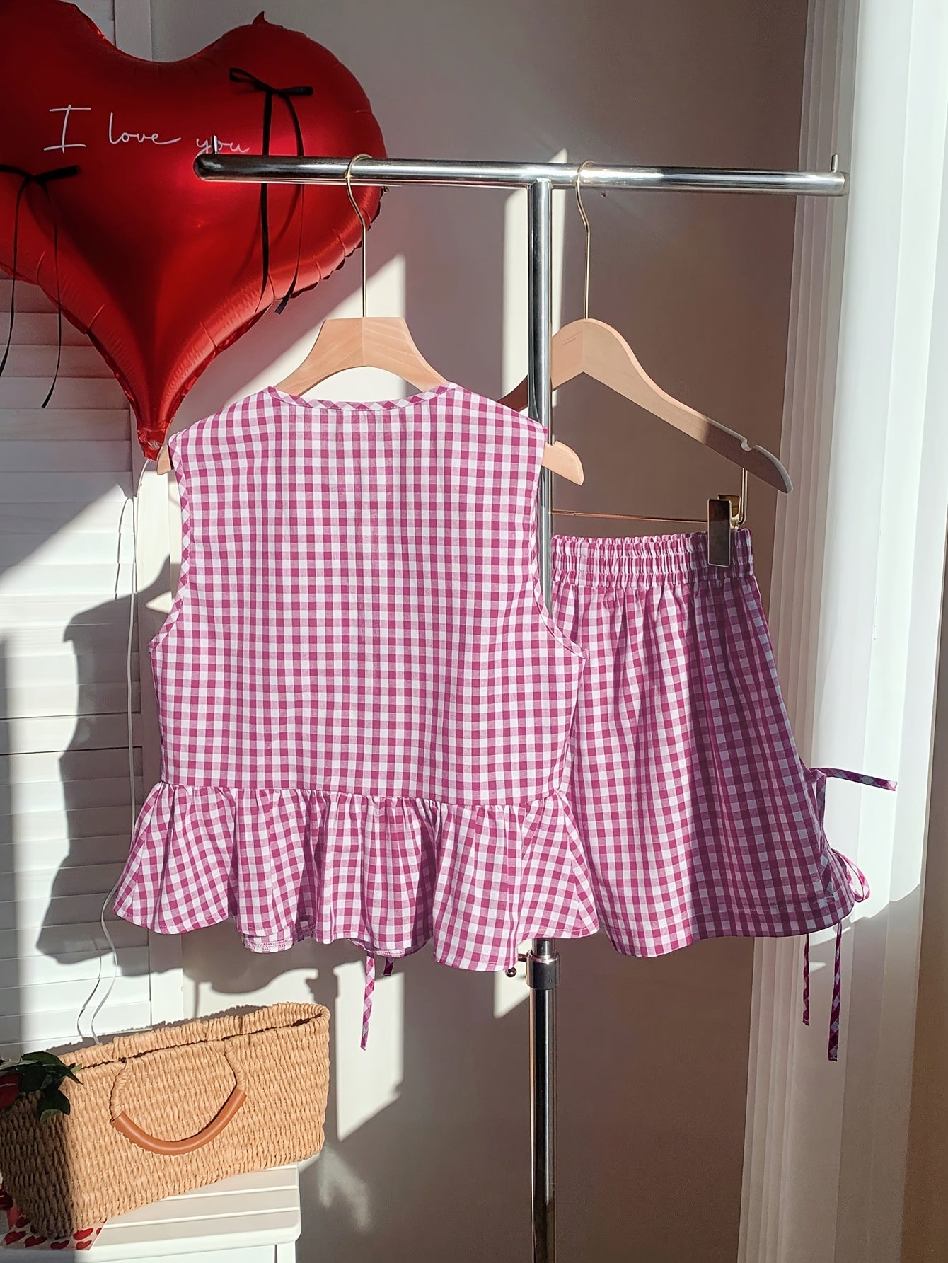 Damen Zweiteiliges Set mit Schleifen und Streifen – Verspieltes Sommer Outfit mit Top und Shorts